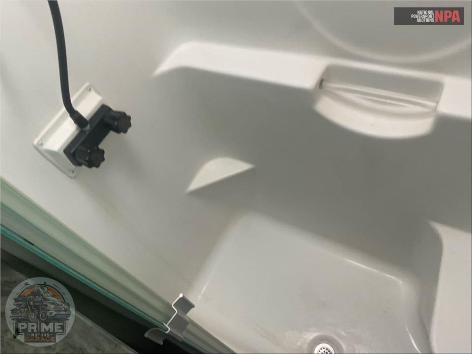 2019 Keystone Rv M-381 TH - MONTANA HIGH COUNTRY TOY HAULER TOY HAULER SERIES — фото 22