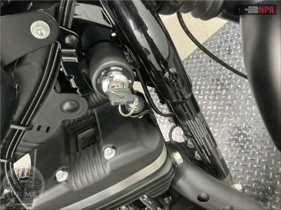 2021 Harley-Davidson XL883N IRON — фото 11