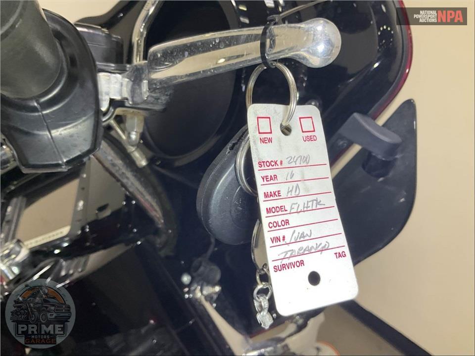 2016 Harley-Davidson FLHTK ELECTRA GLIDE ULTRA LIMITED — фото 12