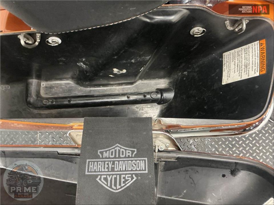 2014 Harley-Davidson FLHTK ELECTRA GLIDE ULTRA LIMITED — фото 26