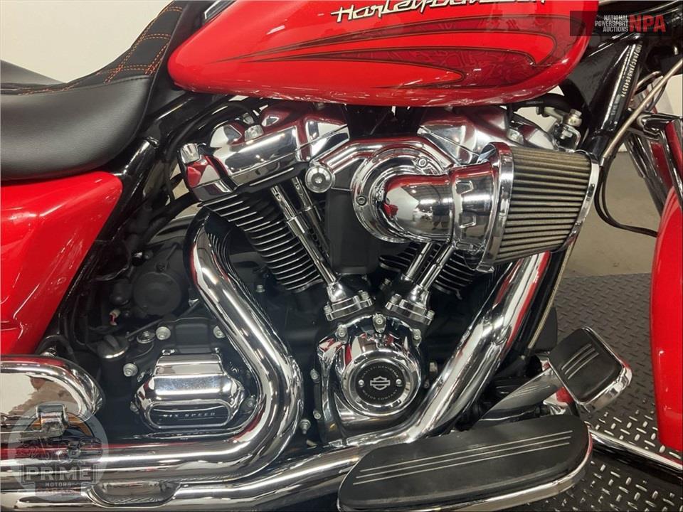 2017 Harley-Davidson FLHXS STREET GLIDE SPECIAL — фото 6