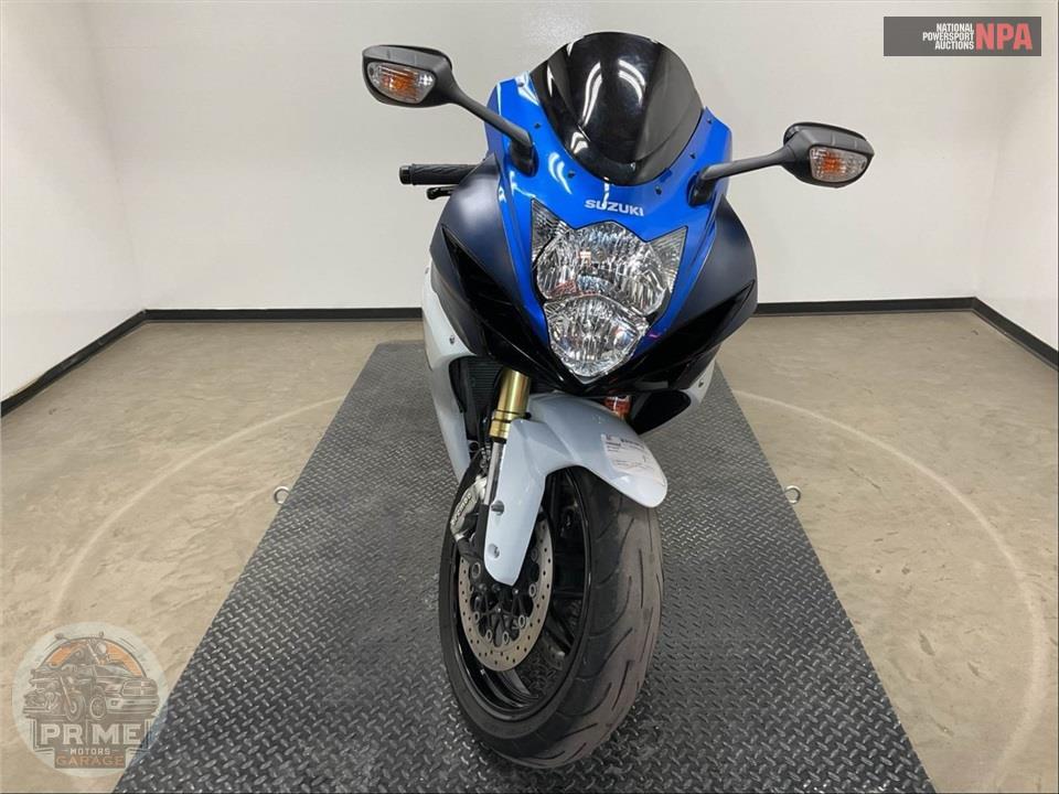 2011 Suzuki GSX-R750L1 — фото 2