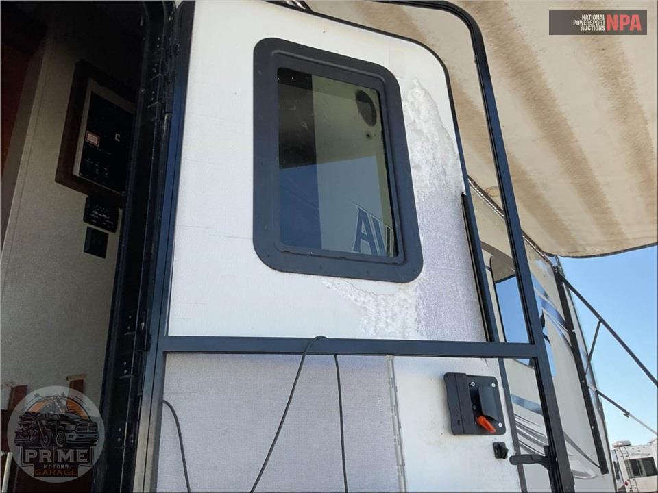 2018 Keystone Rv M-385 BG - AVALANCHE FIFTH WHEEL SERIES — фото 31