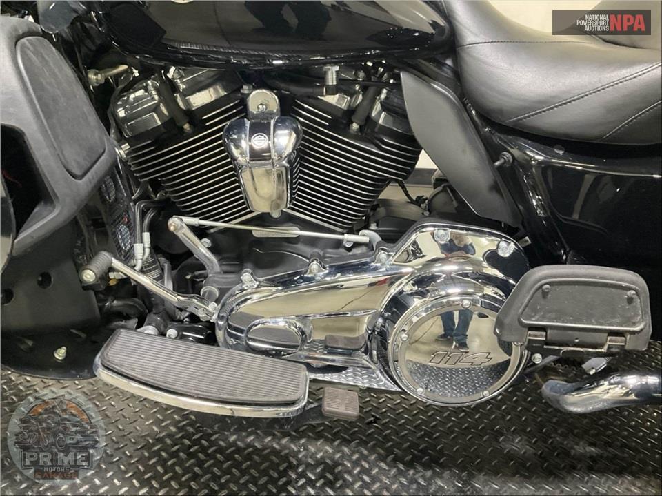 2022 Harley-Davidson FLHTCUTG TRI GLIDE ULTRA CLASSIC — фото 7