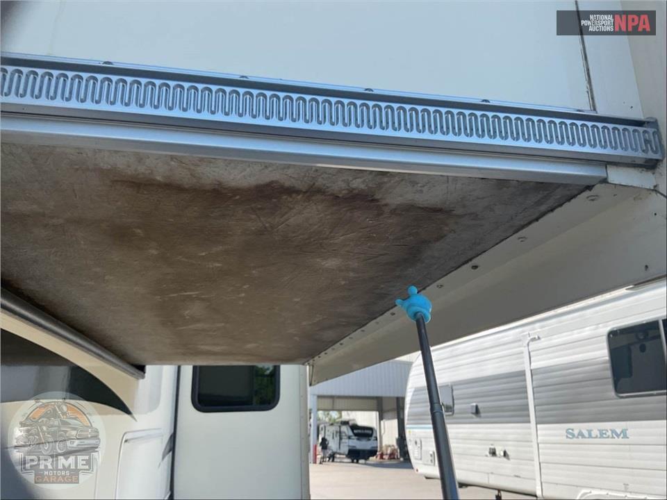 2017 Grand Design Recreational Vehicles M-375RES - SOLITUDE FIFTH WHEEL SERIES — фото 28