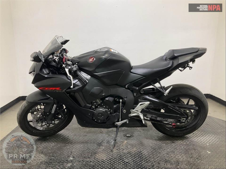 2021 Honda CBR1000RR — фото 3