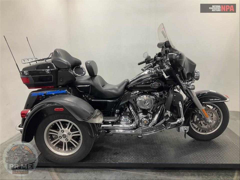 2010 Harley-Davidson FLHTCUTG TRIGLIDE ULTRA CLASSIC — фото 1