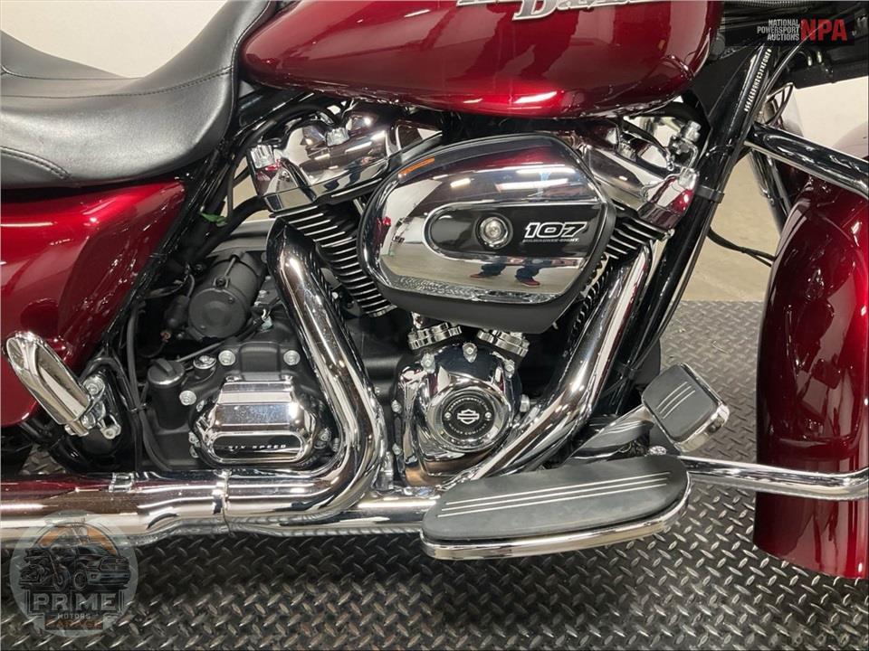 2017 Harley-Davidson FLHXS STREET GLIDE SPECIAL — фото 6