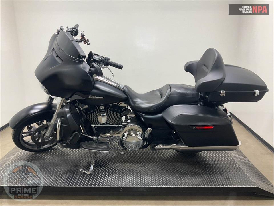2016 Harley-Davidson FLHX STREET GLIDE — фото 3