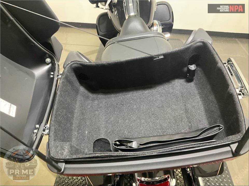 2016 Harley-Davidson FLHTK ELECTRA GLIDE ULTRA LIMITED — фото 19