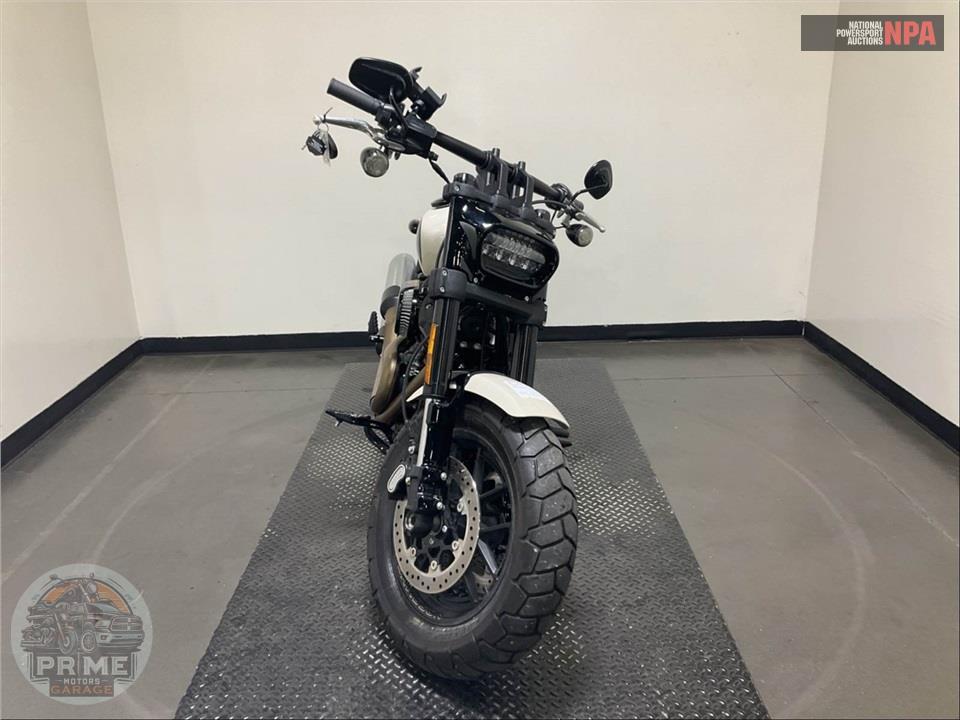 2022 Harley-Davidson FXFBS FAT BOB 114 — фото 2