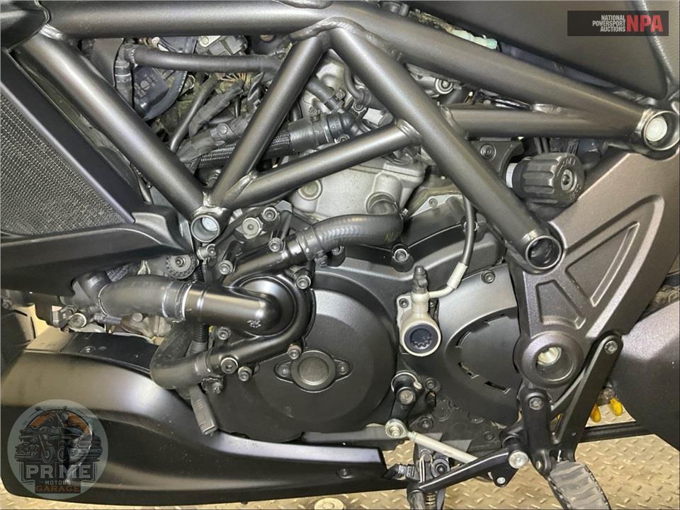 2016 Ducati DIAVEL DARK — фото 7