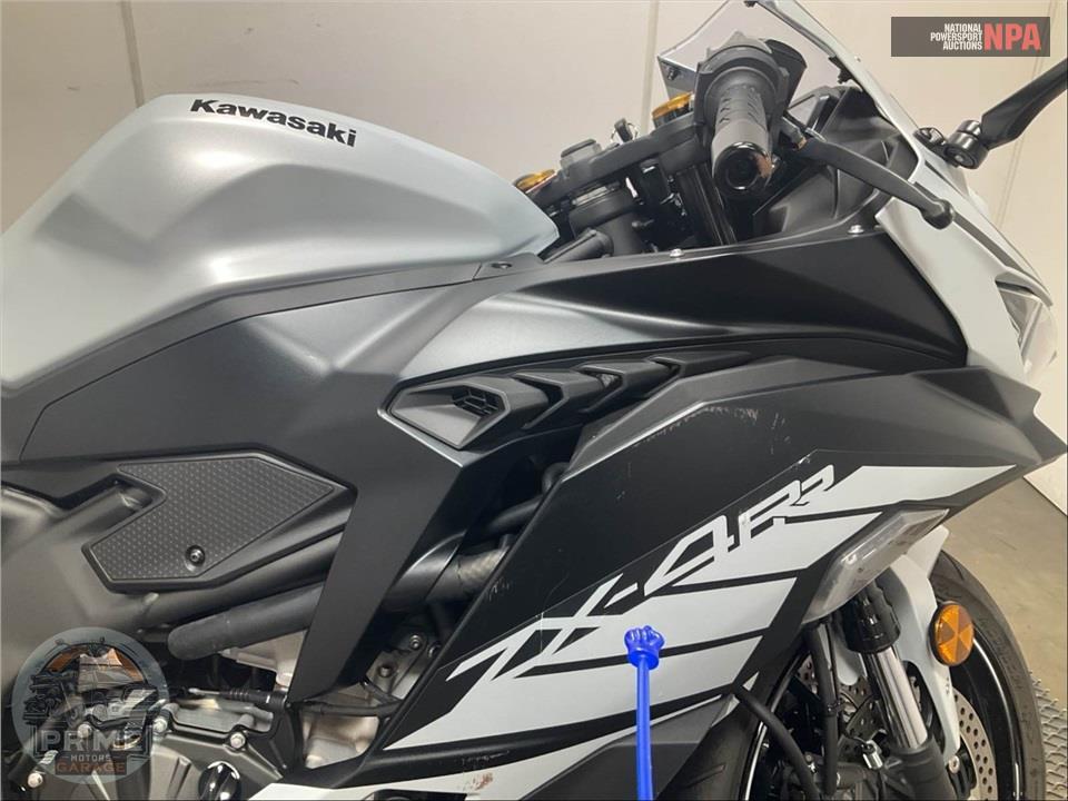 2025 Kawasaki ZX400SSFAL NINJA ZX-4RR (ABS) — фото 17