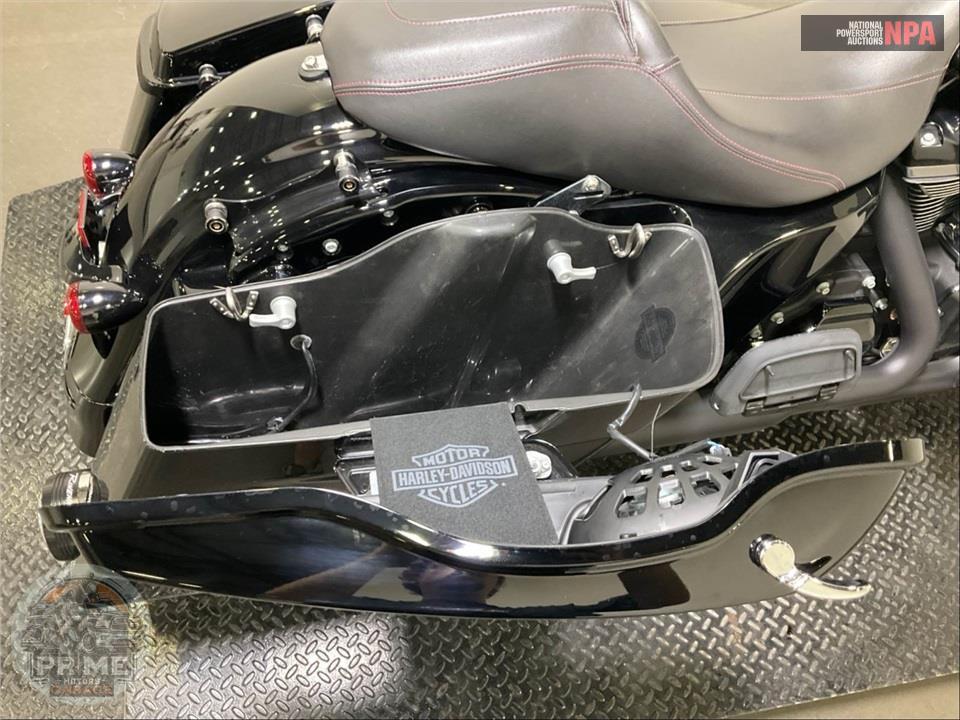 2019 Harley-Davidson FLHXS STREET GLIDE SPECIAL — фото 27