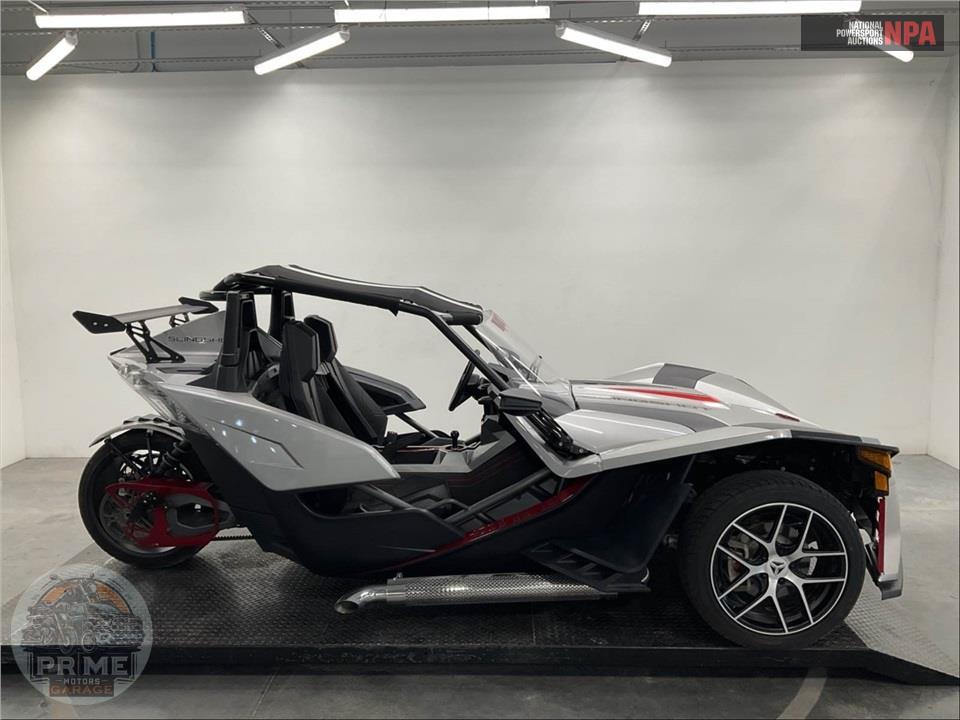 2016 Polaris SLINGSHOT SL — фото 1
