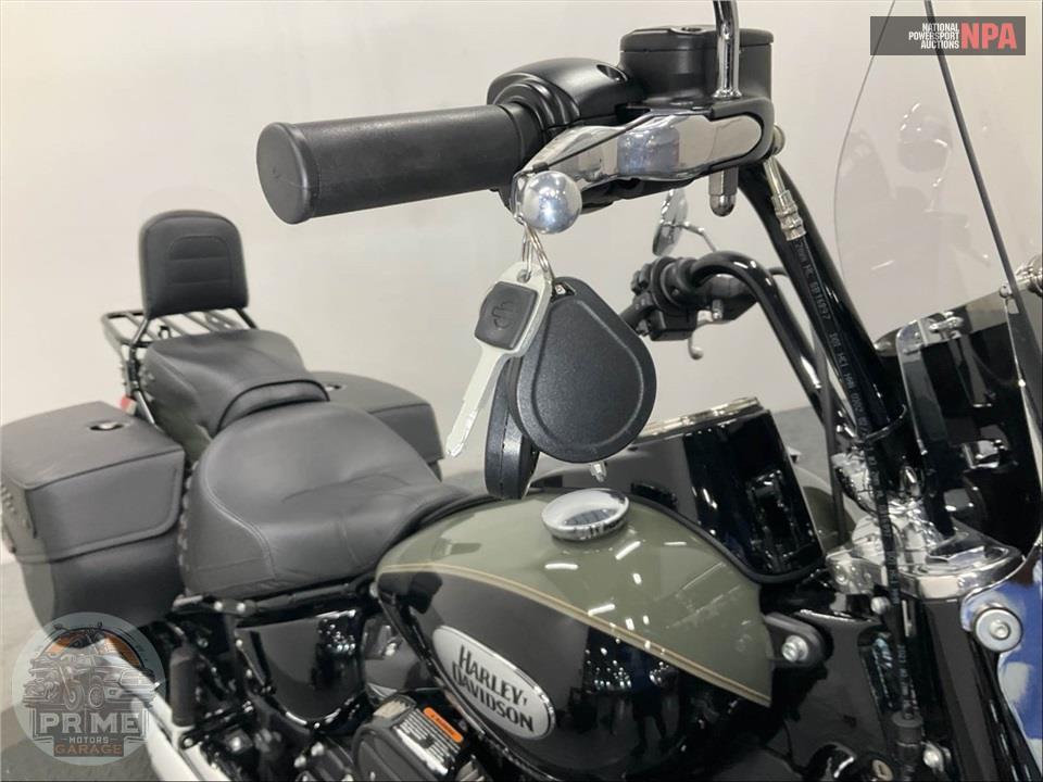 2021 Harley-Davidson FLHCS HERITAGE CLASSIC 114 — фото 10