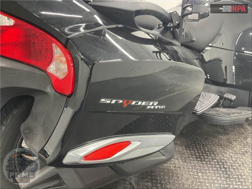 2014 Can-Am SPYDER RT-S SE6 — фото 25
