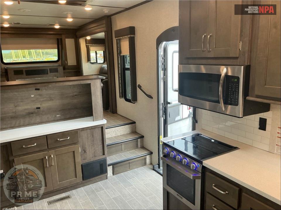 2019 Keystone Rv M-375 FL - MONTANA HIGH COUNTRY FIFTH WHEEL SERIES — фото 18
