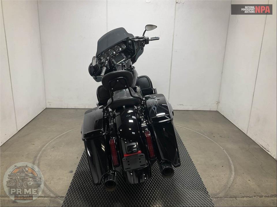2016 Harley-Davidson FLHXSE CVO STREET GLIDE SPECIAL — фото 4