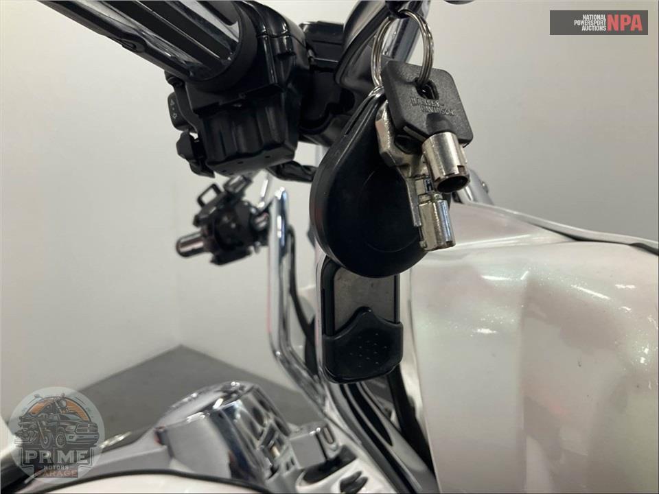2008 Harley-Davidson FLHTC ELECTRA GLIDE CLASSIC — фото 10