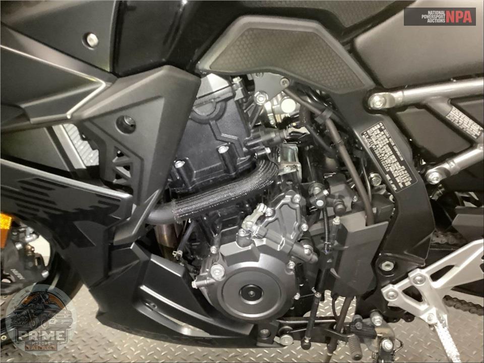 2025 Suzuki GSX800FRQM5 GSX-8R — фото 7