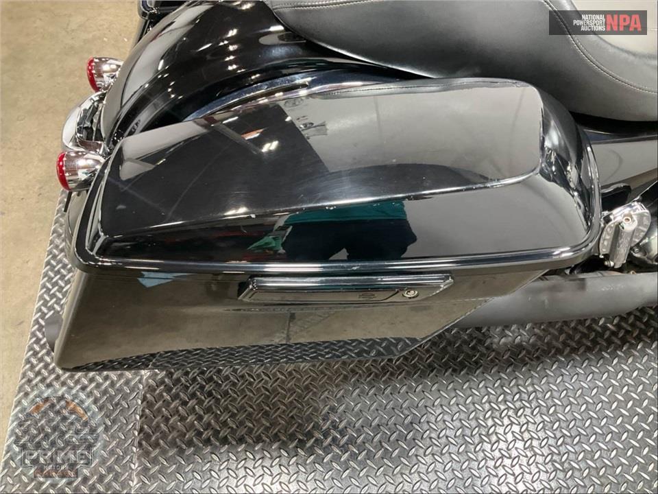 2019 Harley-Davidson FLHX STREET GLIDE — фото 23
