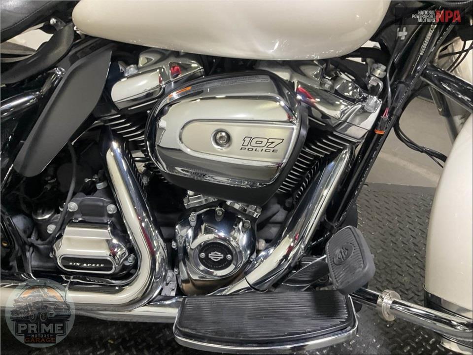 2017 Harley-Davidson FLHTP POLICE ELECTRA GLIDE — фото 6