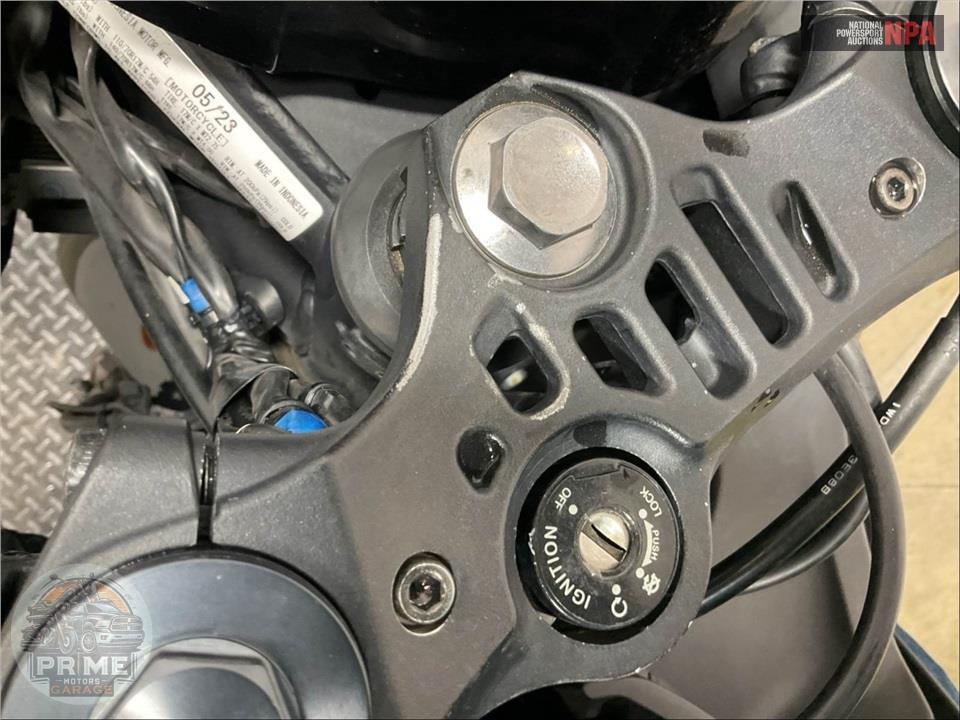 2023 Yamaha YZF-R3 — фото 32
