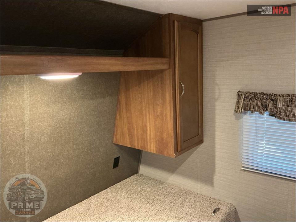 2017 Keystone Rv M-2600 TB SUMMERLAND SERIES — фото 12