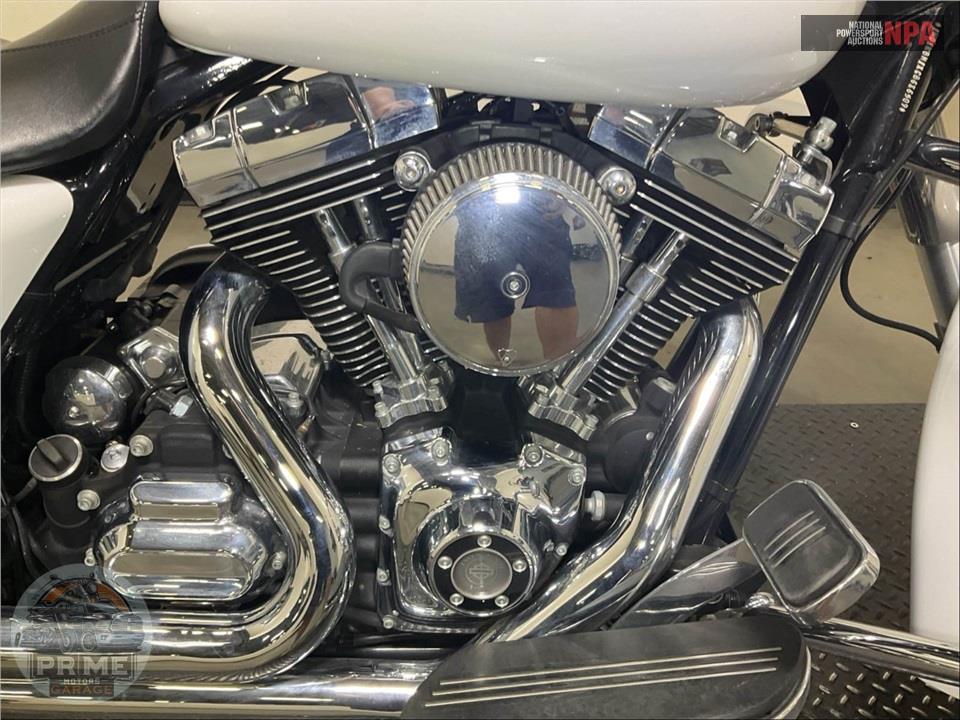 2016 Harley-Davidson FLHX STREET GLIDE — фото 6