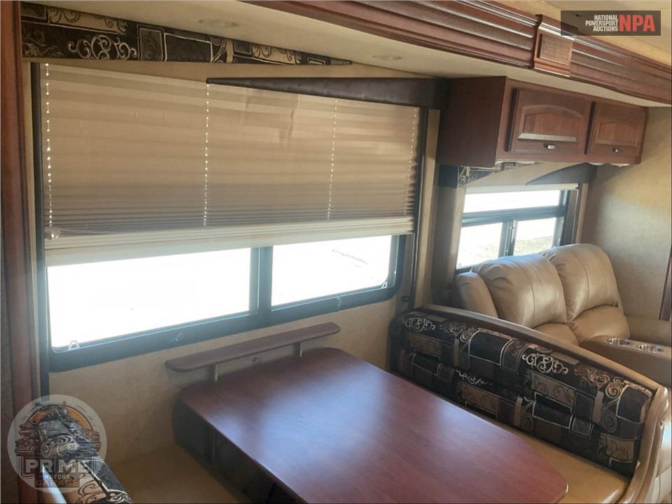 2014 Jayco M-29 MV FORD E450 - GREYHAWK SERIES — фото 29