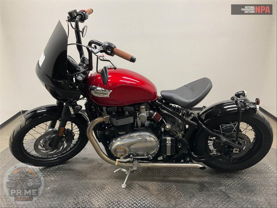 2018 Triumph BONNEVILE BOBBER (RED) — фото 3