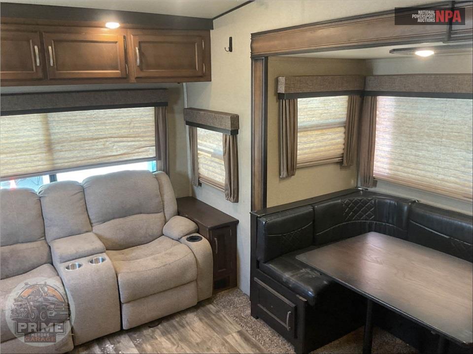 2018 Grand Design Recreational Vehicles M-230RL REFLECTION FIFTH WHEEL SERIES — фото 9