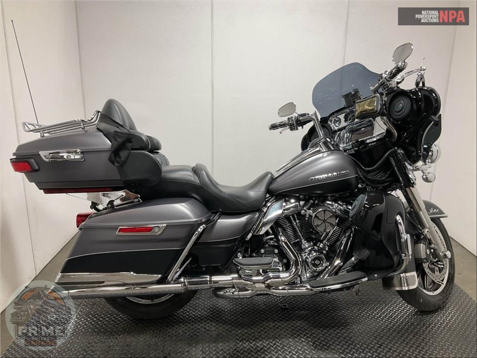 2017 Harley-Davidson FLHTK ULTRA LIMITED — фото 1