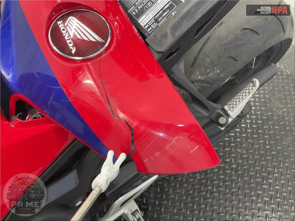 2023 Honda CBR1000RR — фото 32