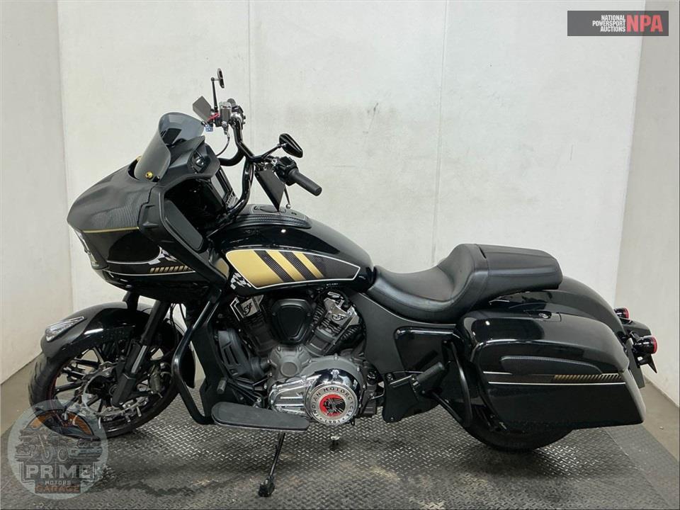 2021 Indian Motorcycle CHALLENGER LIMITED (BLACK) — фото 3