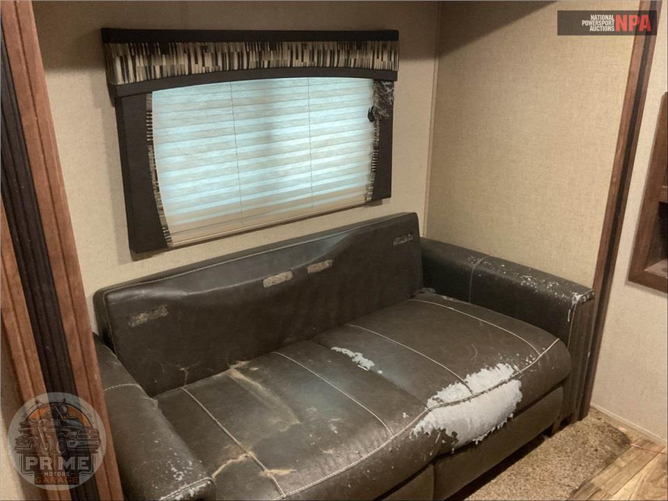 2017 Crossroads Rv M-3801 MD - VOLANTE HP FIFTH WHEEL SERIES — фото 13