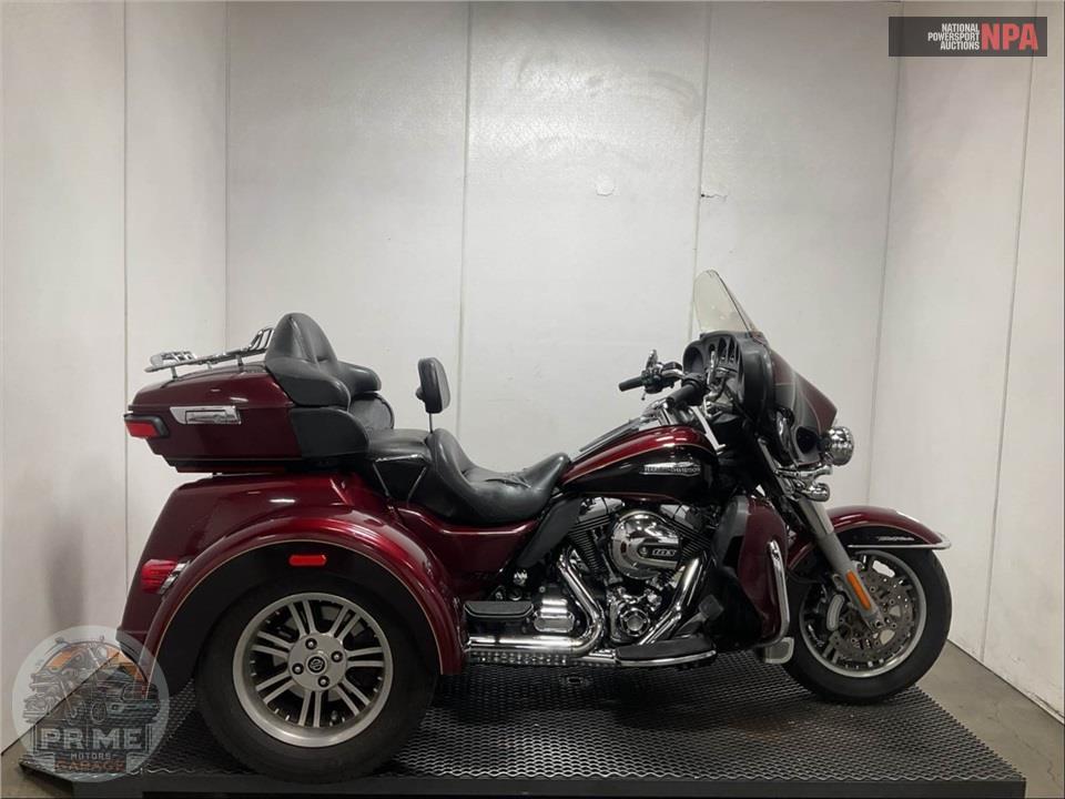 2014 Harley-Davidson FLHTCUTG TRIGLIDE ULTRA CLASSIC — фото 1