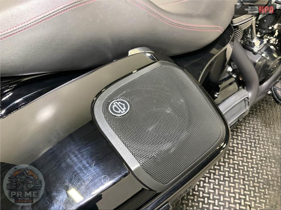 2019 Harley-Davidson FLHXS STREET GLIDE SPECIAL — фото 28