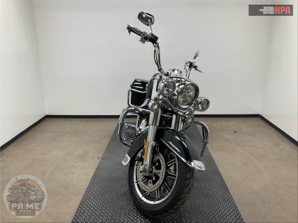 2015 Harley-Davidson FLHR ROAD KING — фото 2