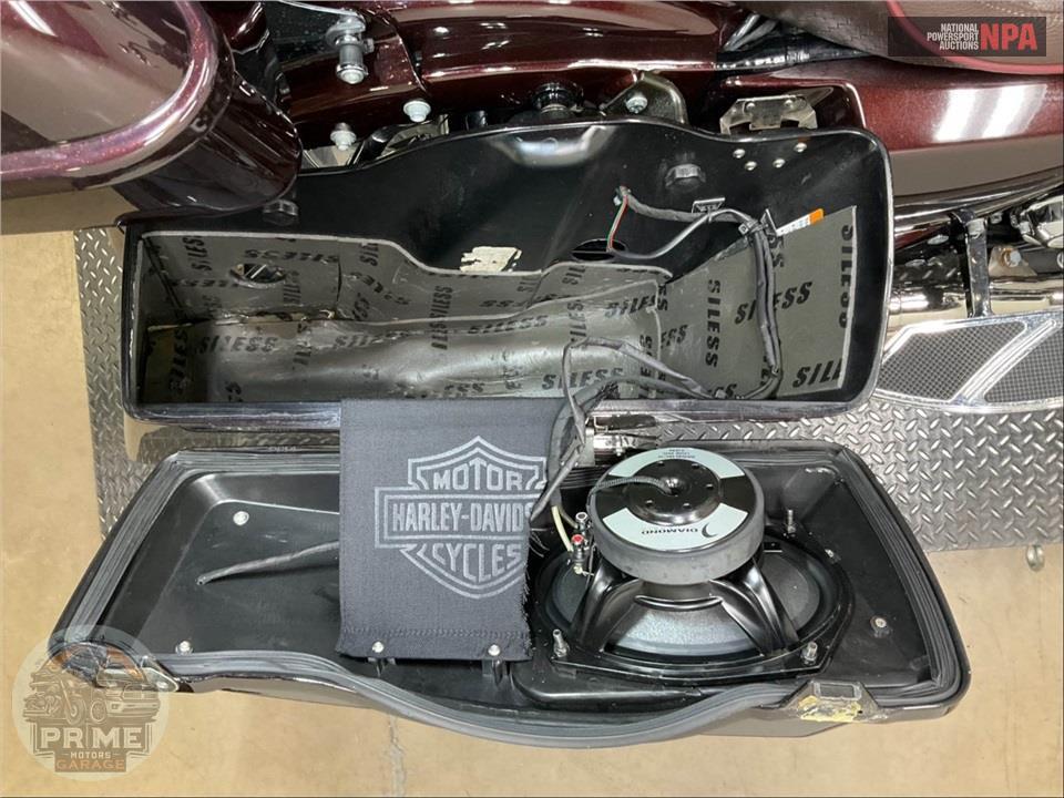 2011 Harley-Davidson FLTRU ROAD GLIDE ULTRA — фото 25
