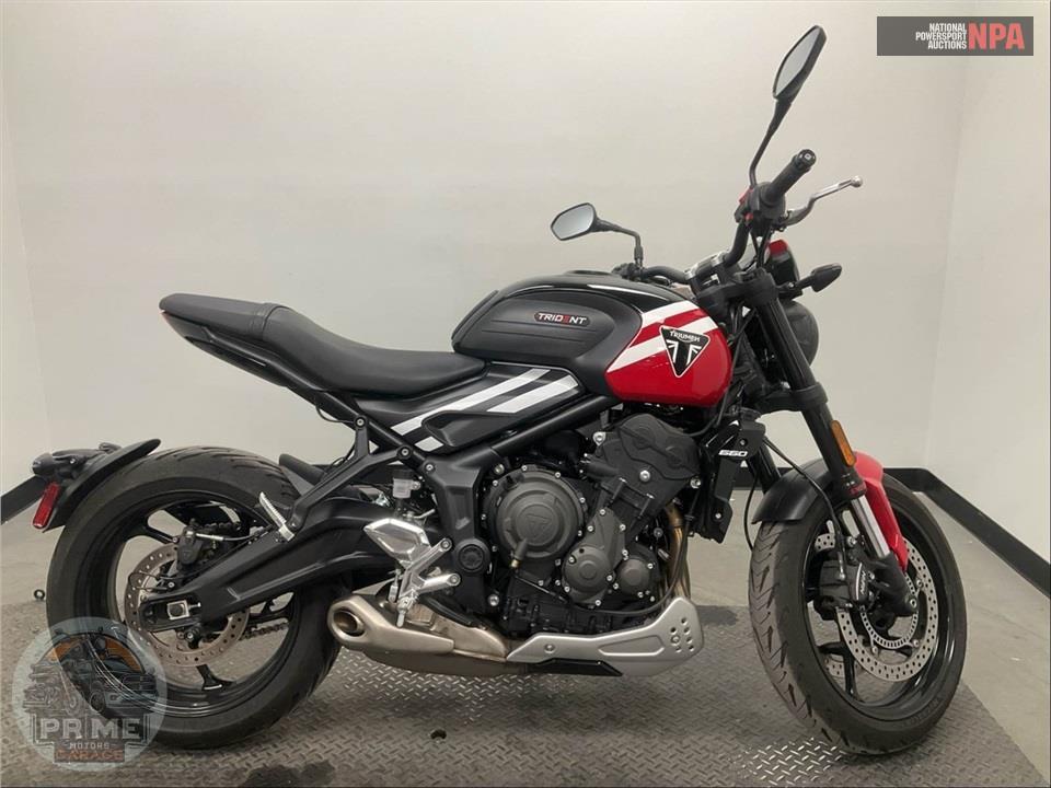 2025 Triumph TRIDENT 660 (BLACK) — фото 1