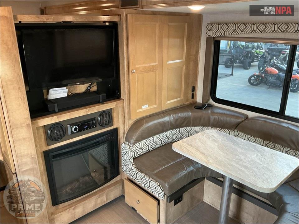 2019 Coachmen By Forest River M-240 FS FORD E450 - LEPRECHAUN SERIES — фото 6