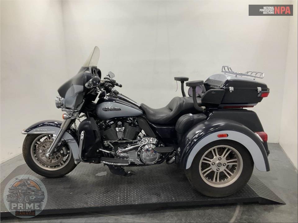 2019 Harley-Davidson FLHTCUTG TRI GLIDE ULTRA — фото 3