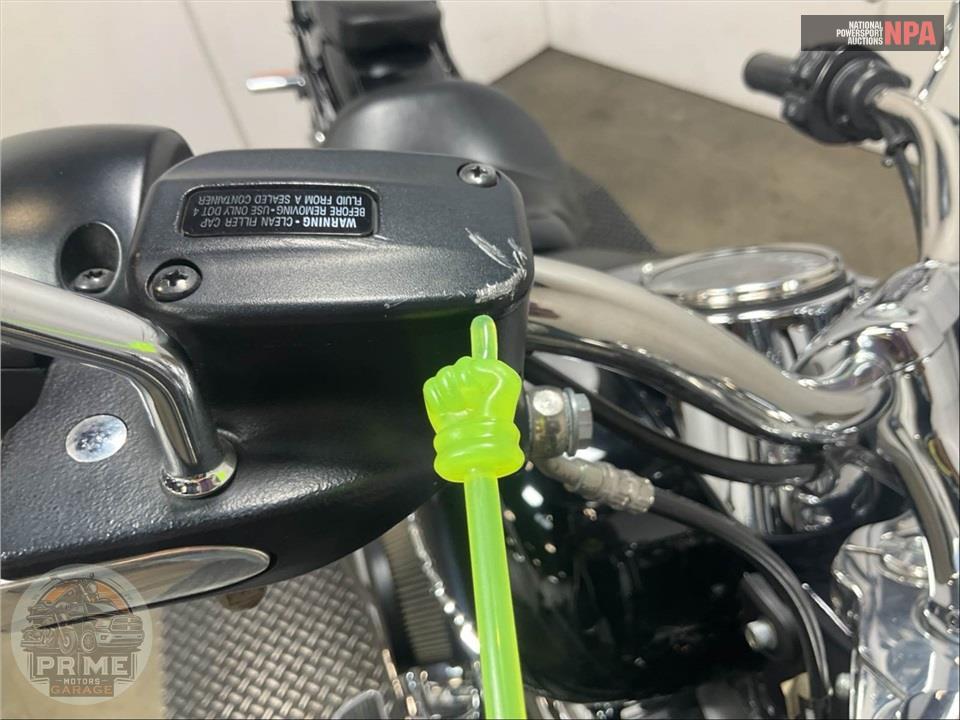 2019 Harley-Davidson FLDE DELUXE — фото 23