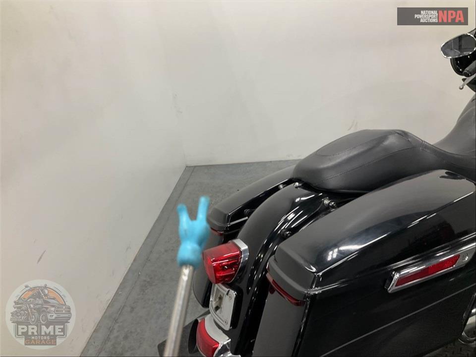 2016 Harley-Davidson FLHTK ELECTRA GLIDE ULTRA LIMITED — фото 27