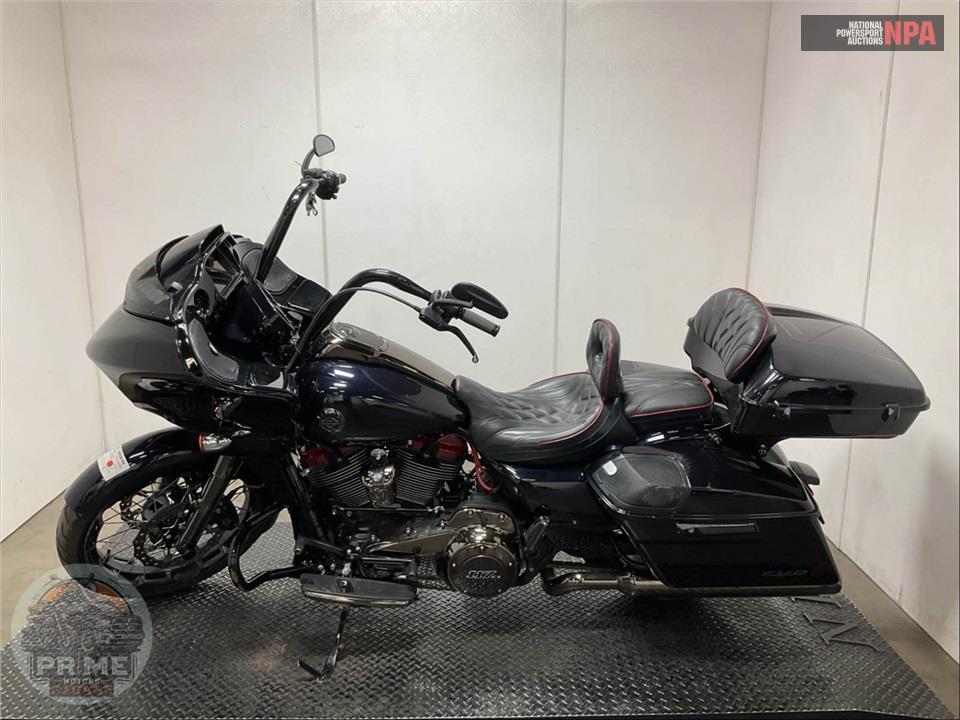 2022 Harley-Davidson FLTRXSE CVO ROAD GLIDE — фото 3