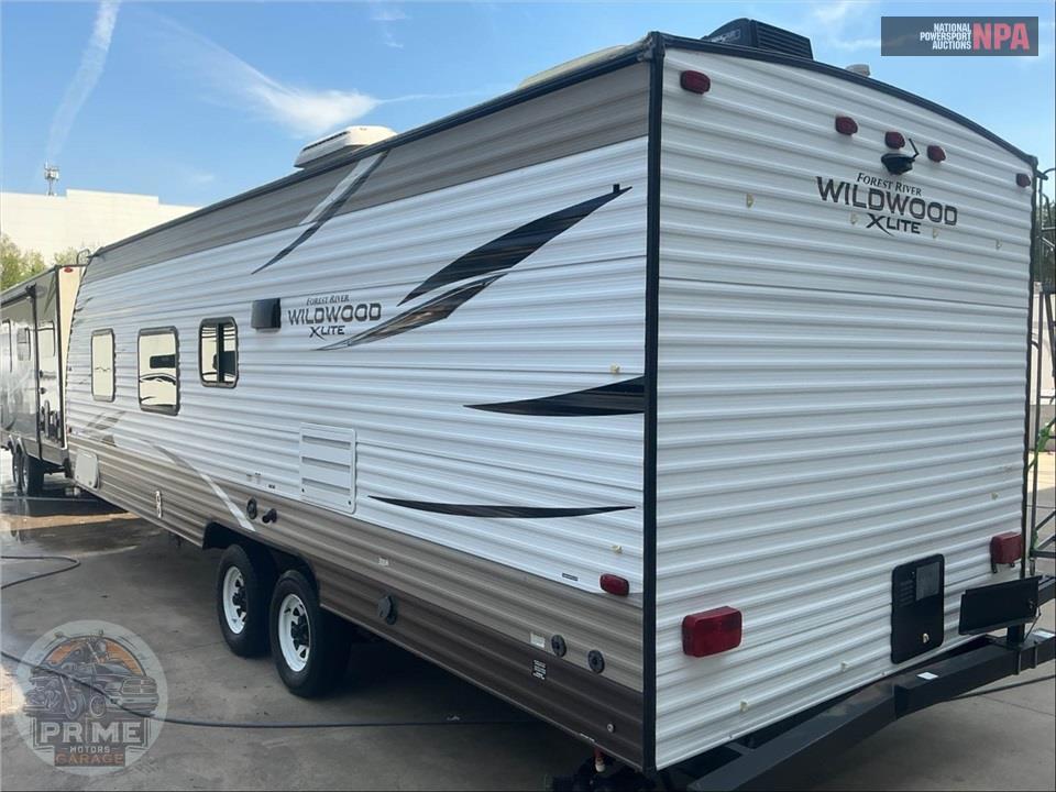 2018 Wildwood By Forest River M-261BHXL X-LITE SERIES — фото 3