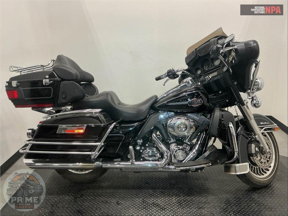2010 Harley-Davidson FLHTCU ULTRA CLASSIC ELECTRA GLIDE — фото 1