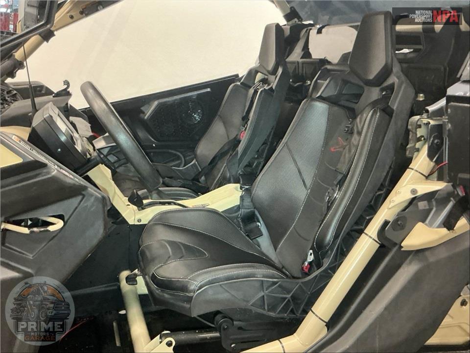 2023 Can-Am MAVERICK X3 X RS TURBO RR (DESERT TAN & CARBON BLACK RED) — фото 38